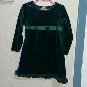 Kids studio girls green velvet dress holiday Christmas size 4/5 ruffle hem